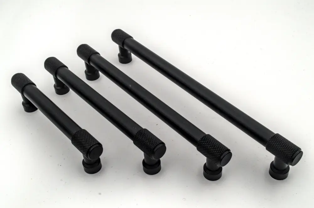 Aluminium Handle HD - 24310 - 96MM BLACK ( 96120H33MM) 3.webp